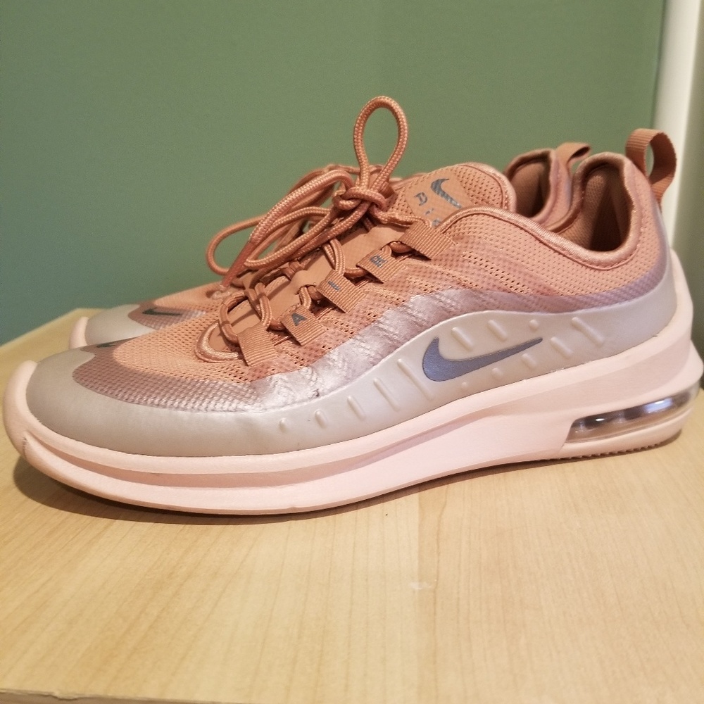 Nike Air Max Axis